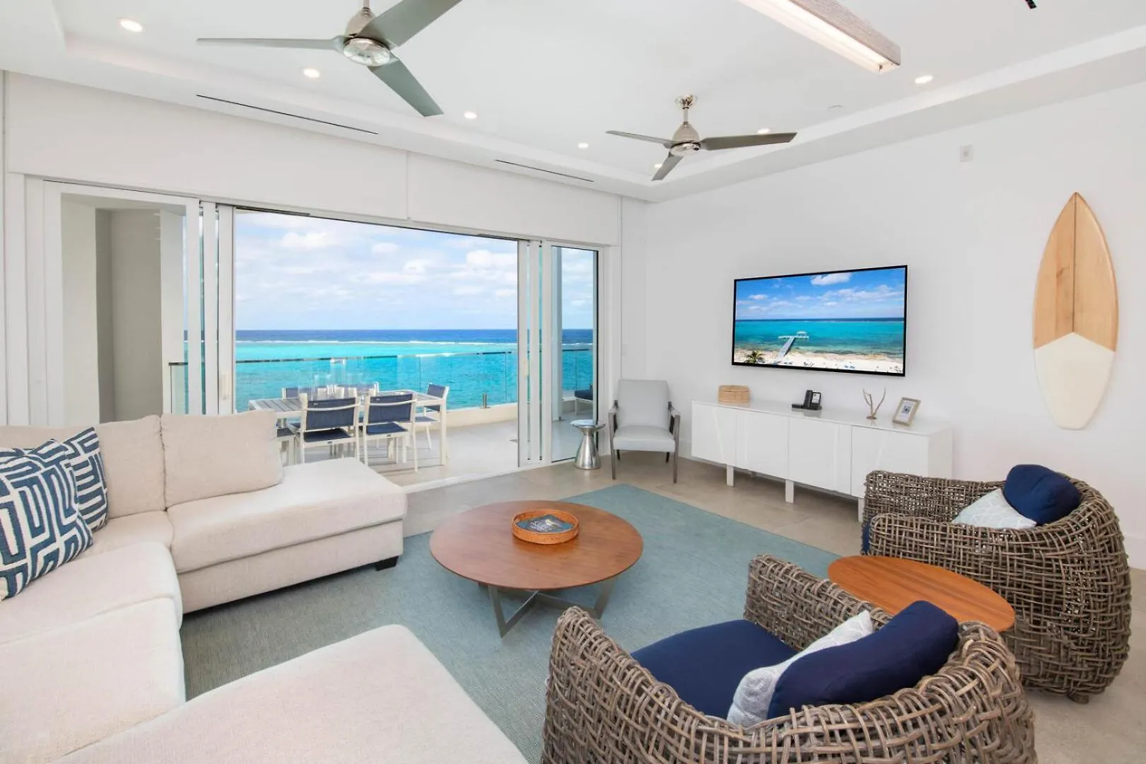 Rum Point Resort 406 Driftwood Village 아파트